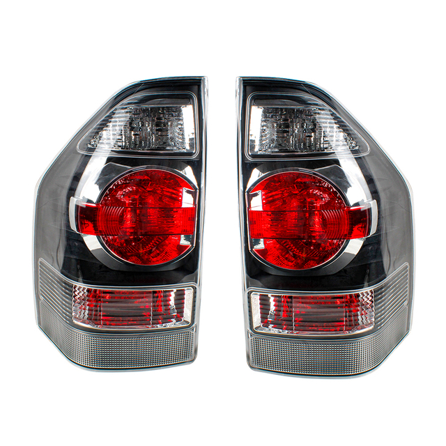 Tail Lamp For Mitsubishi Pajero MONTERO Shogun MK3 2003-2006/red+black
