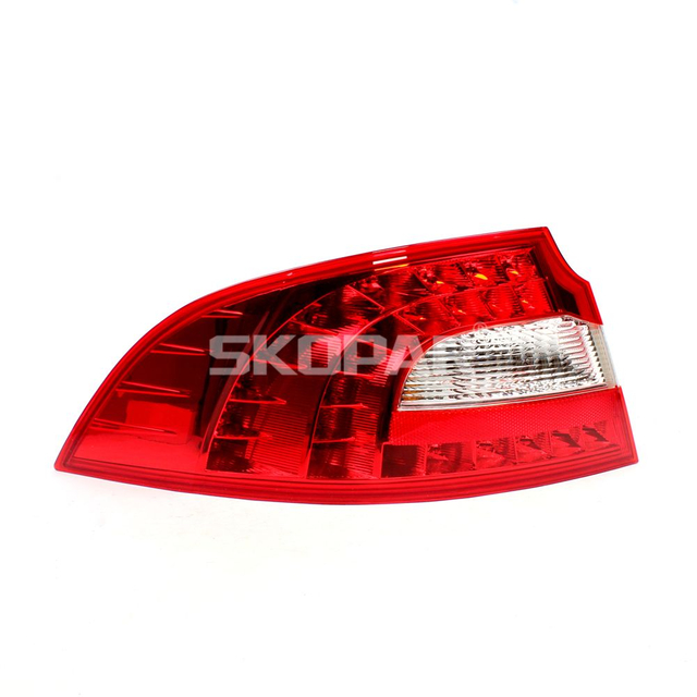 Tail Lights For Skoda Superb MK2 2008 2009 2010 2011 2012 2013 Brake Lamps/Outer 3TD941095 3TD941096